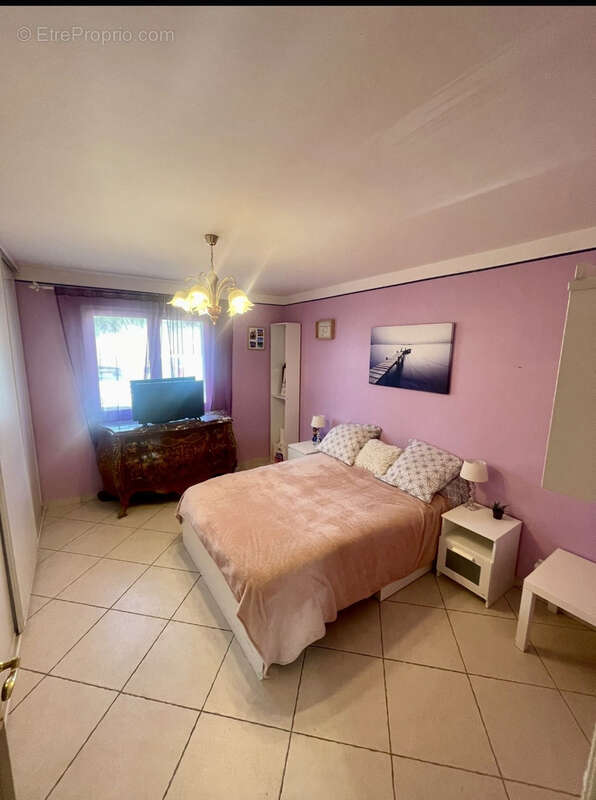 Maison à ROQUEBRUNE-SUR-ARGENS