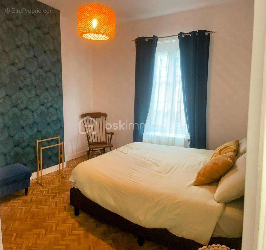 Maison à SAINTE-MAURE-DE-TOURAINE