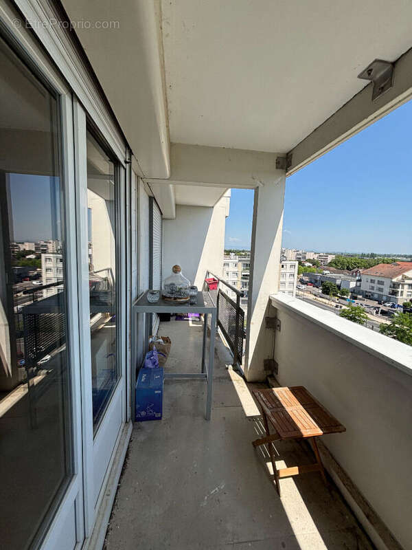 Appartement à SAINT-MAURICE-DE-BEYNOST