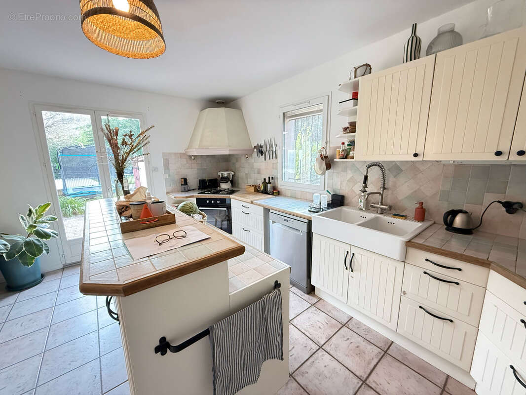 Maison à SOLLIES-TOUCAS