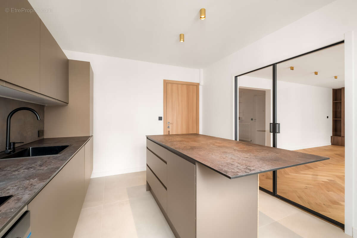 Appartement à LYON-6E