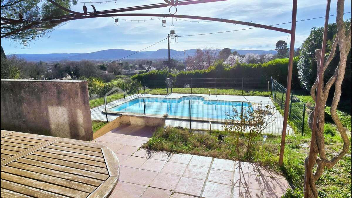À vendre – Maison de plain-pied 3 chambres avec piscine – Villelaure - photo 2