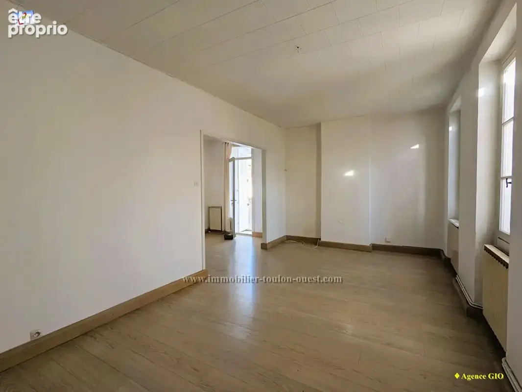 Toulon ouest - maison individuelle de 149 m² - deux appartements - terrain  421 m² - photo 5