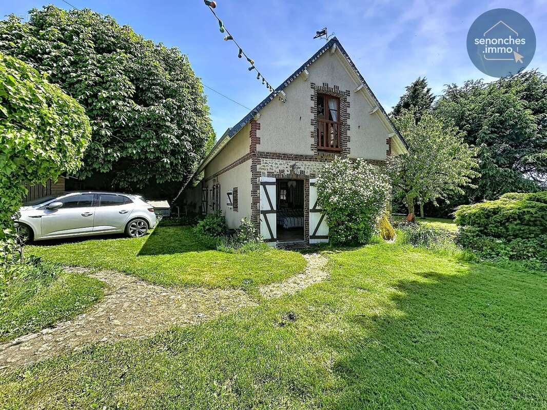 Maison à FAVIERES