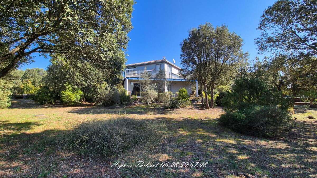 Maison à GINASSERVIS