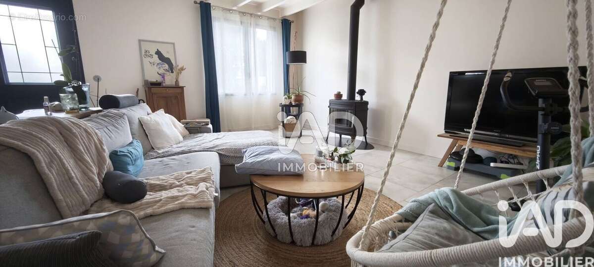 Maison 162 m² à Saint-Sigismond  - photo 5