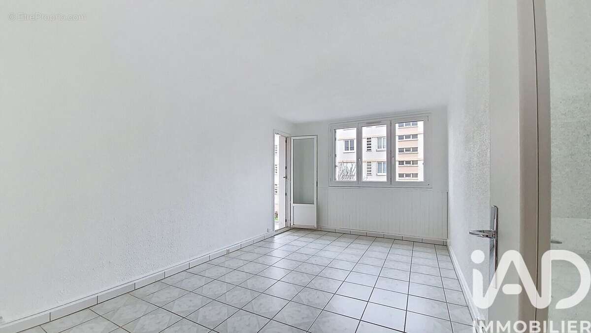 Photo 5 - Appartement à CROSNE