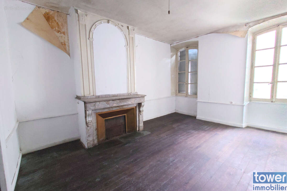 Maison à VILLEFRANCHE-DE-ROUERGUE