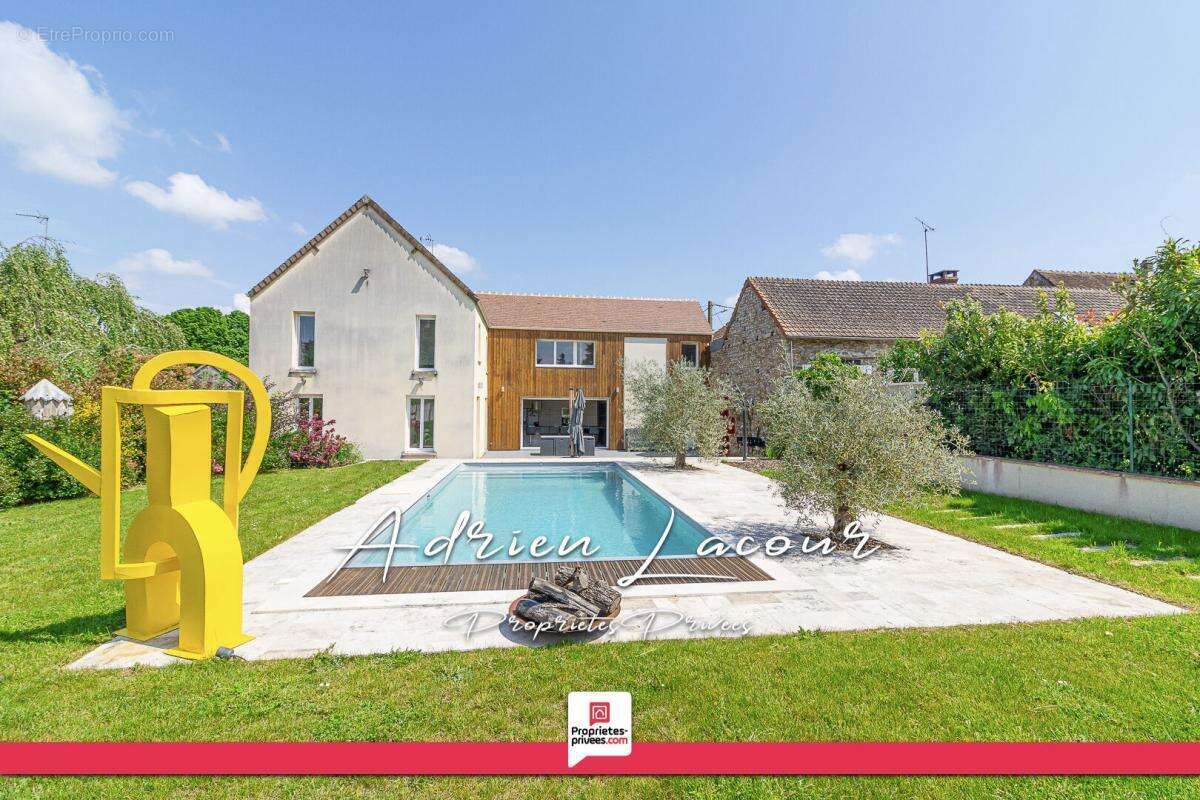 Maison à DUN-LE-POELIER