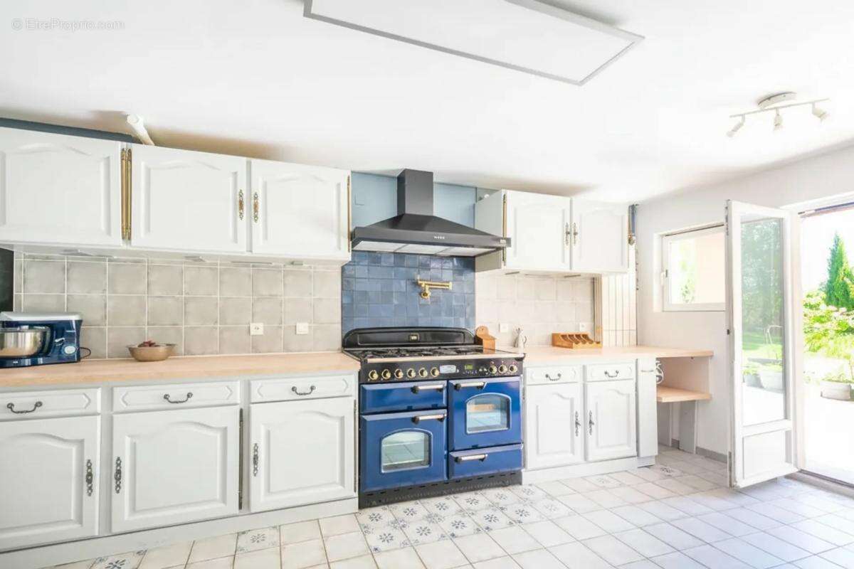 Cette propriété d'exception de 450 m² - photo 3