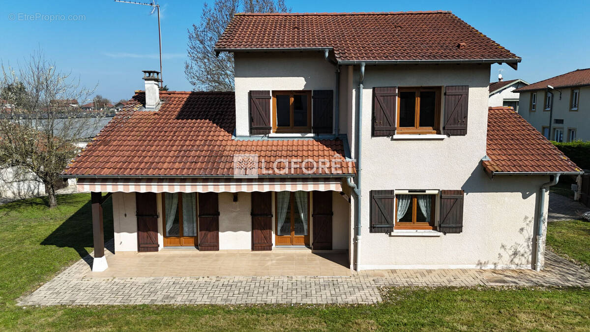 Maison à VILLARS-LES-DOMBES