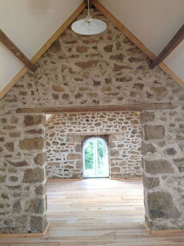 Maison à LASSAY-LES-CHATEAUX