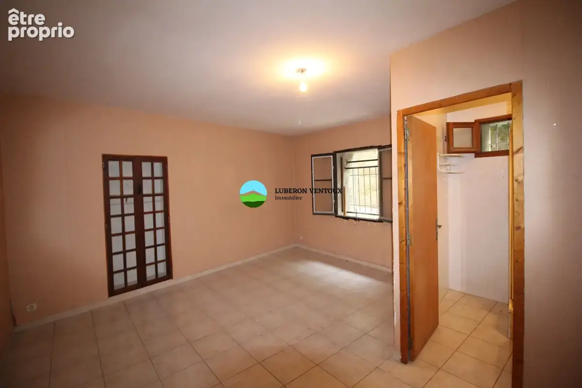 Maison de ville Carpentras 127 m2, petite cour , grand garage possibilité deux habitations - photo 13