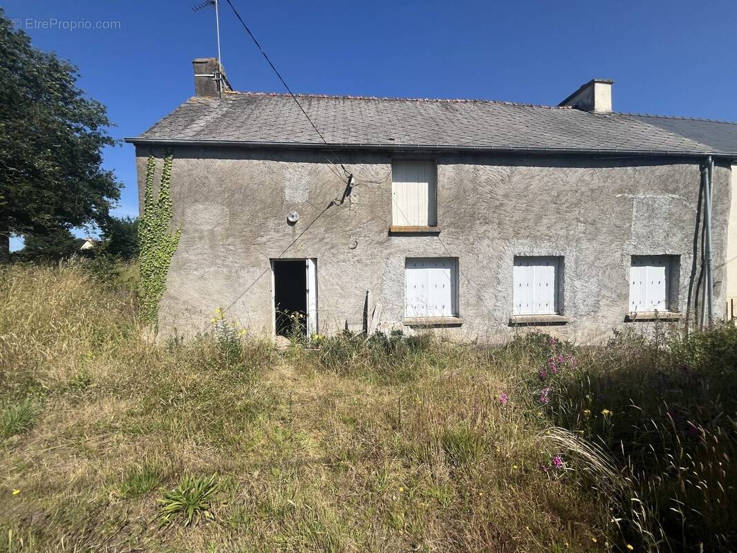 Maison à LOYAT