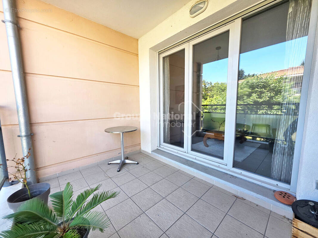 Appartement à SAINT-CHAMAS