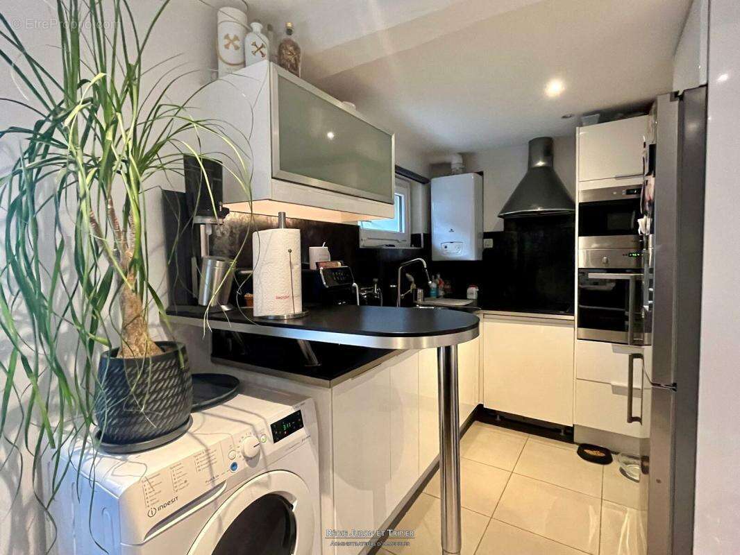 Appartement T3 en rez-de-jardin avec extérieur privatif – Centre Montanay - photo 3