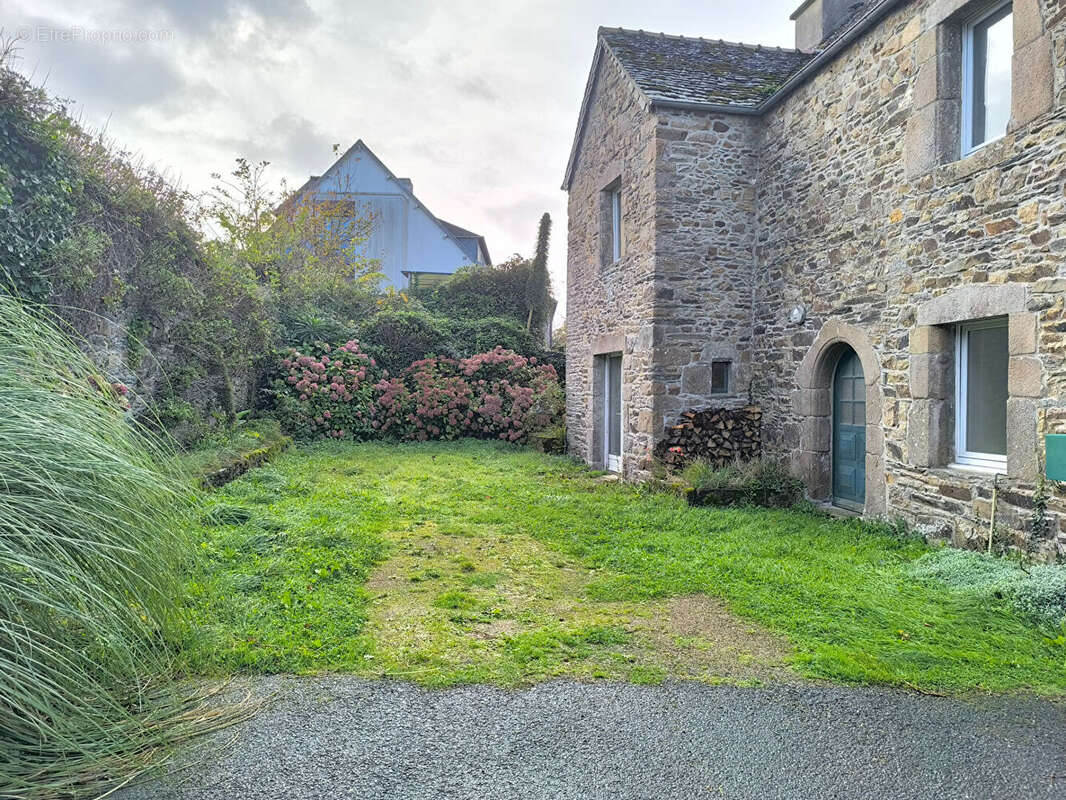 Maison à GUIMAEC