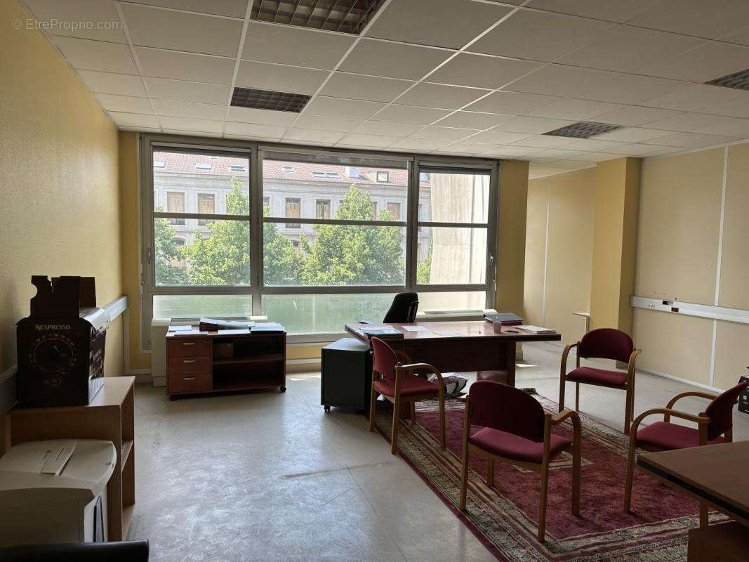 Commerce à SAINT-ETIENNE