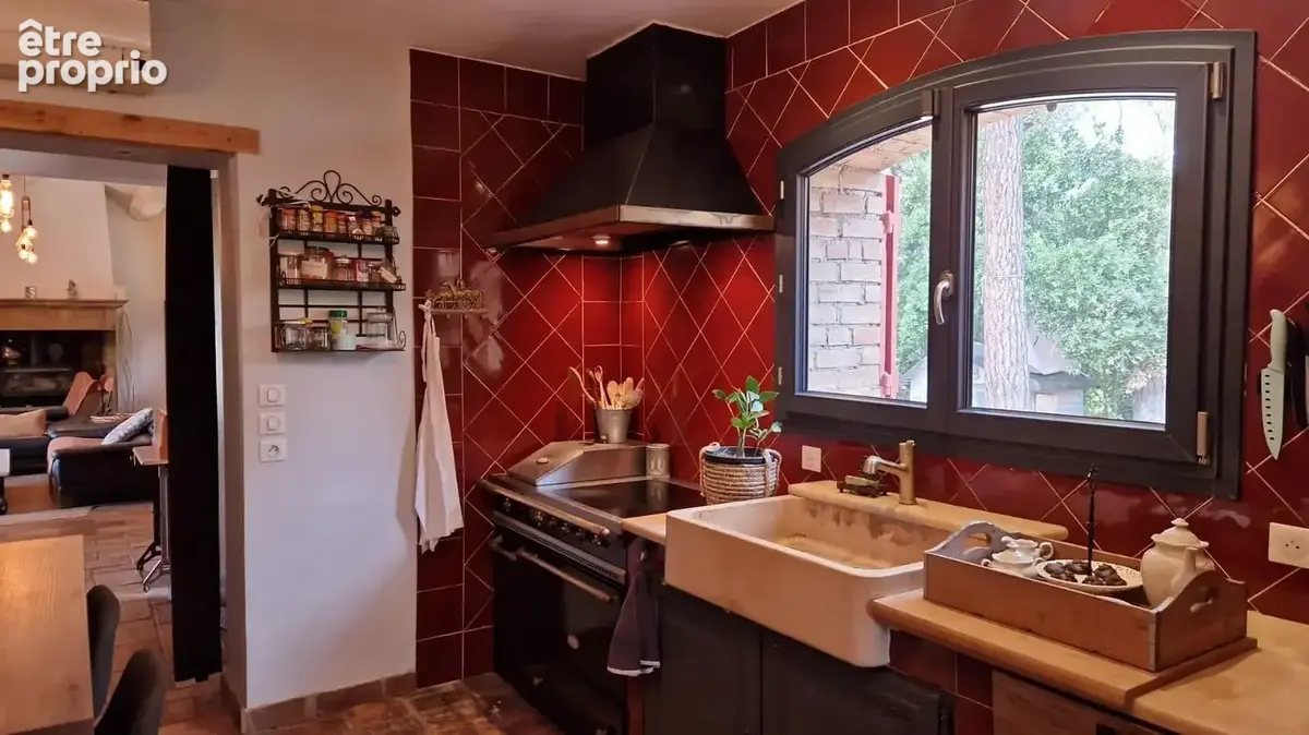 Propriété de caractère à Roquebrune sur Argens . Rare à la vente ! - photo 4