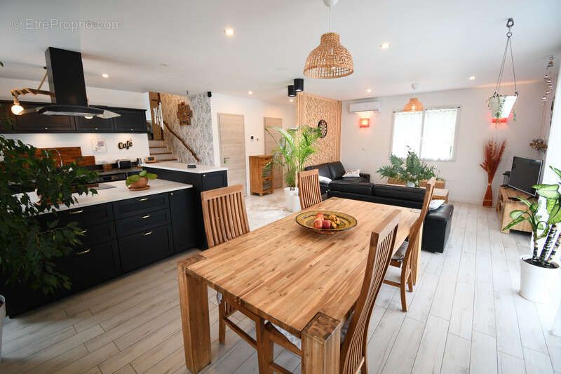 Maison à ALLONDRELLE-LA-MALMAISON