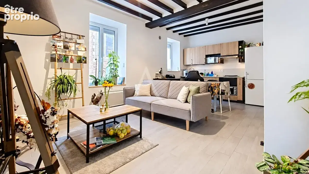 Immeuble rénové avec potentiel - Étriché Bourg - Exclusivité - photo 2