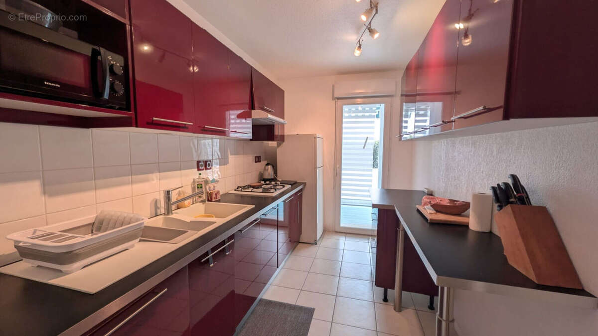 Joli appartement T3  de 64,62 m² avec loggia, terrasse, cave et parking - photo 5