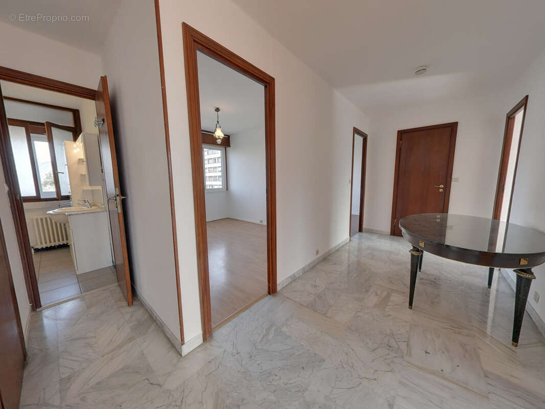 Appartement à ECHIROLLES