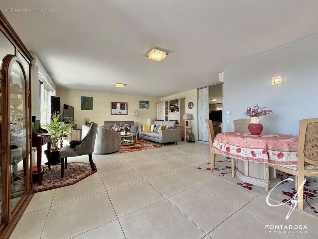 Appartement à FREJUS