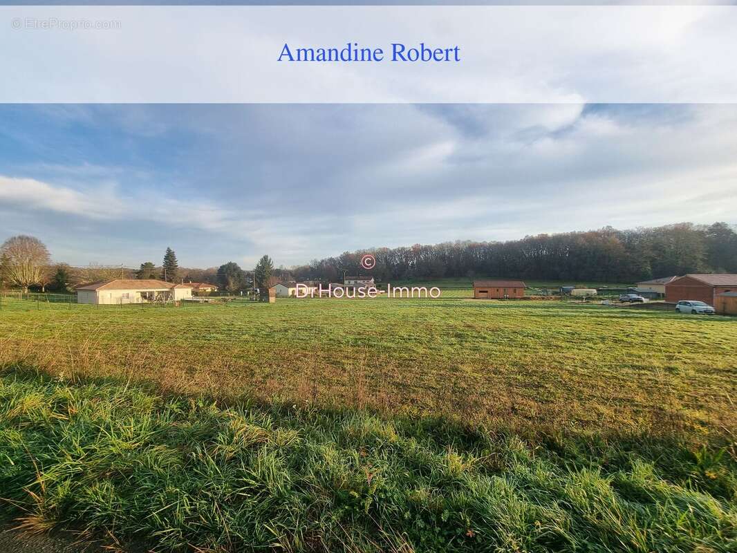 Terrain à LALINDE
