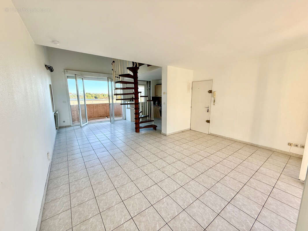 Appartement à SAINT-JEAN-DE-VEDAS