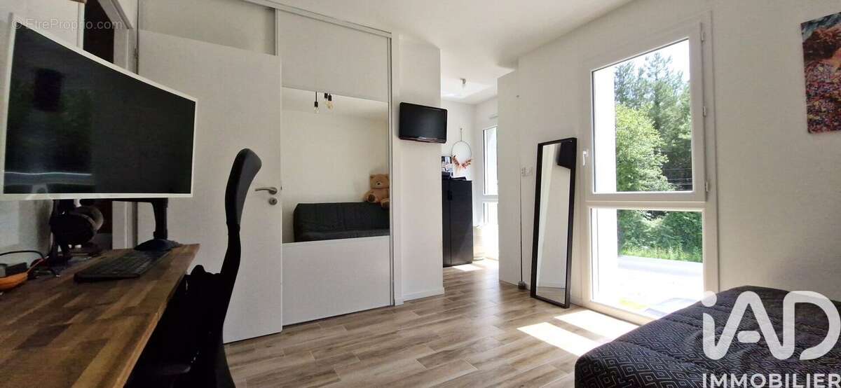 Maison 91 m² à Saint-Leger-Les-Vignes  - photo 9