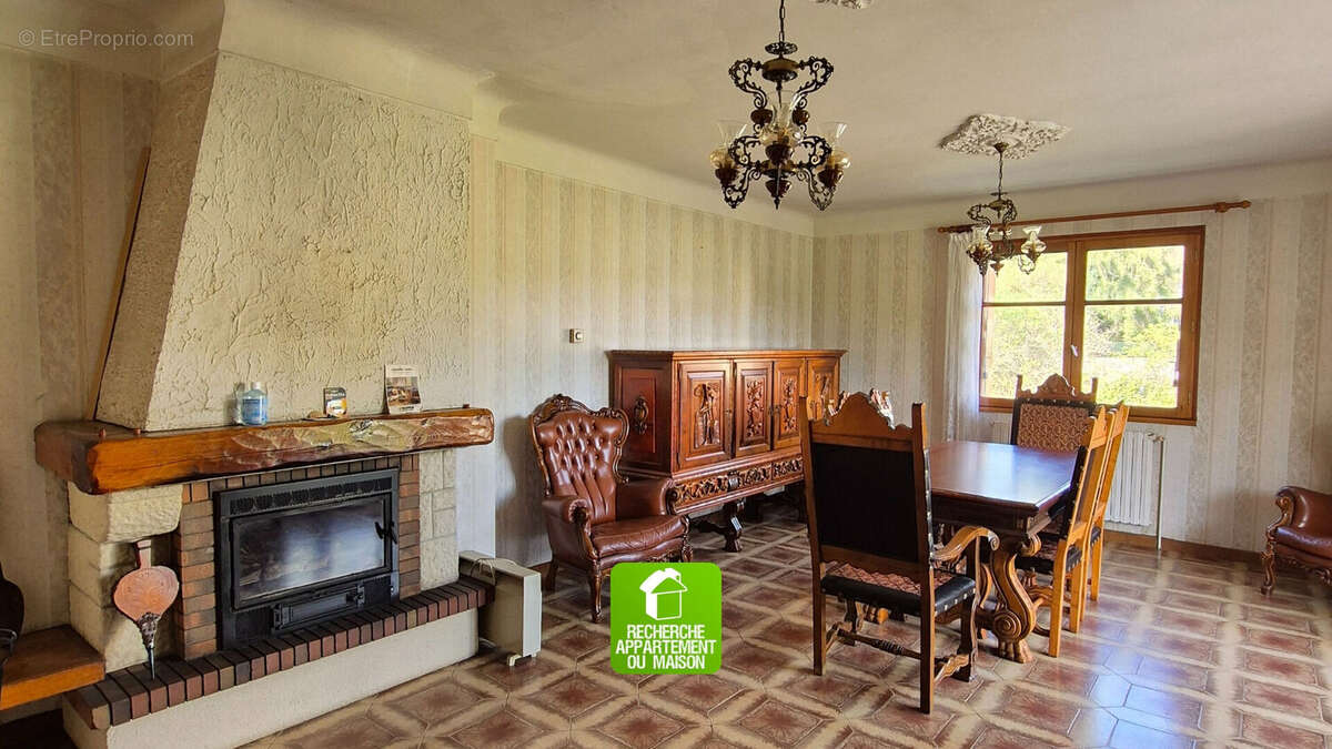 Maison à ANNOISIN-CHATELANS