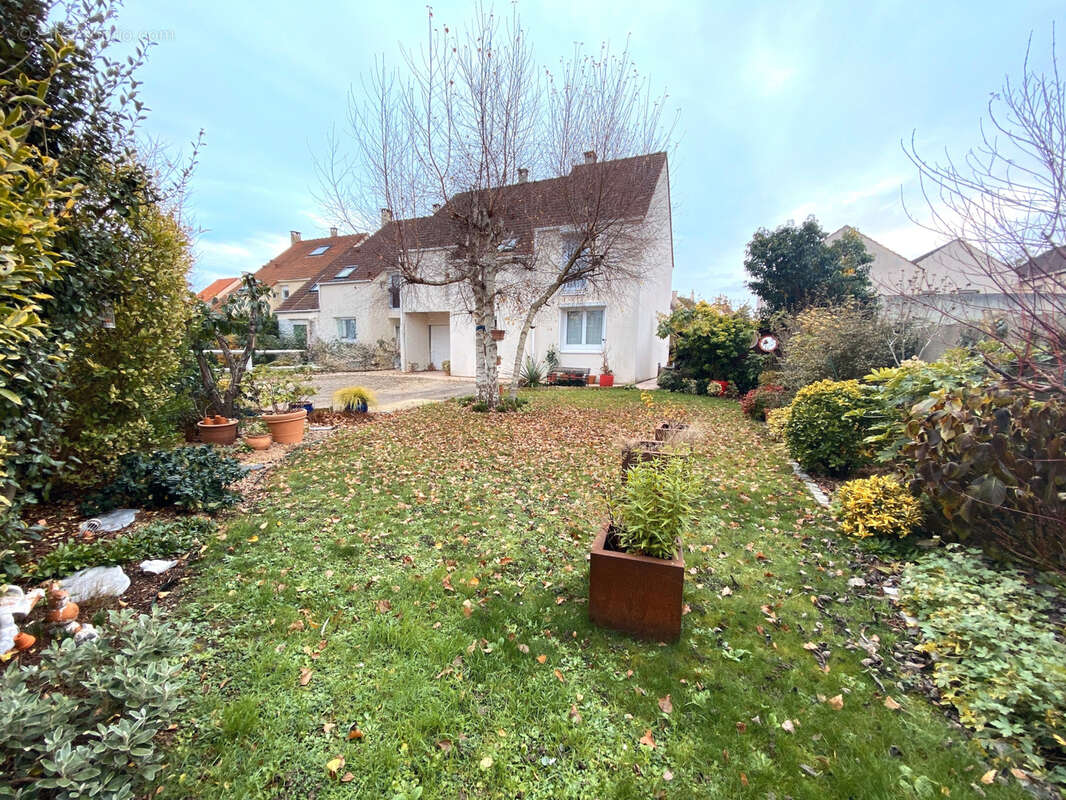 Maison à LAGNY-SUR-MARNE