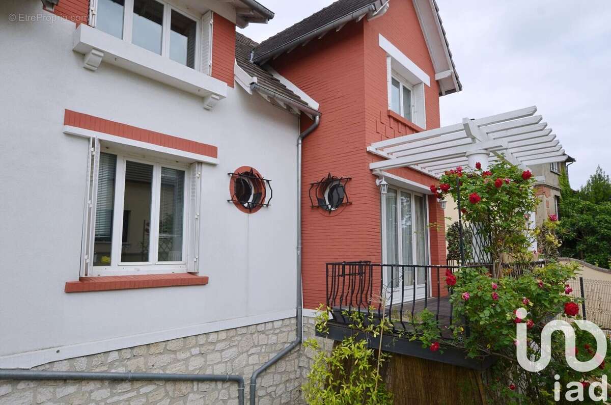 Photo 2 - Maison à LA FRETTE-SUR-SEINE