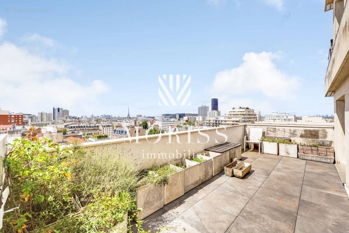 Appartement à PARIS-14E
