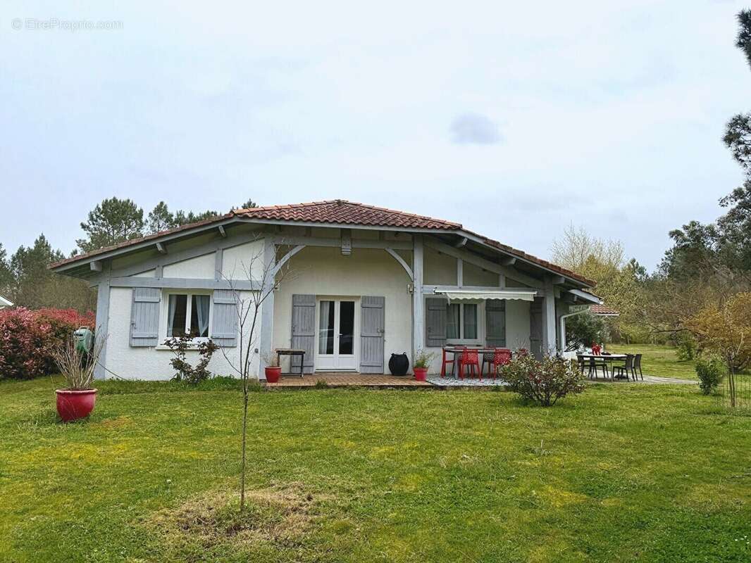 Maison à LUGOS