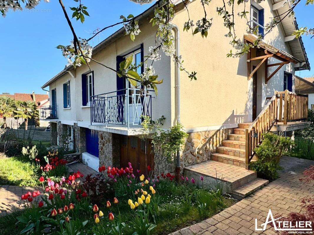 Maison à MAREIL-MARLY