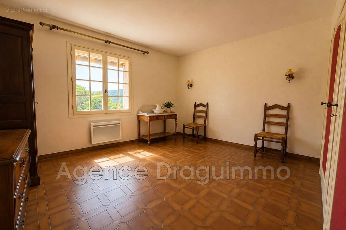 Maison à DRAGUIGNAN