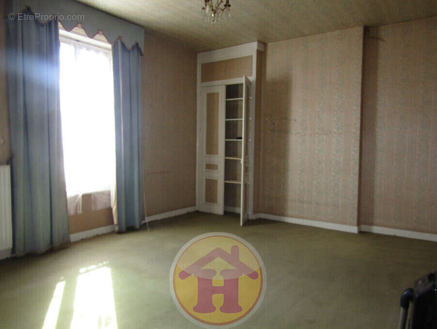 Maison à SAINT-VICTURNIEN