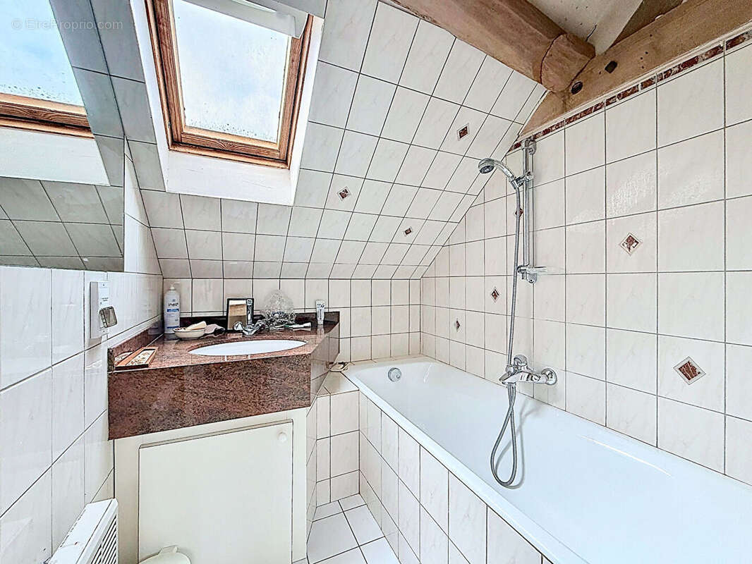 Maison à VER-LES-CHARTRES