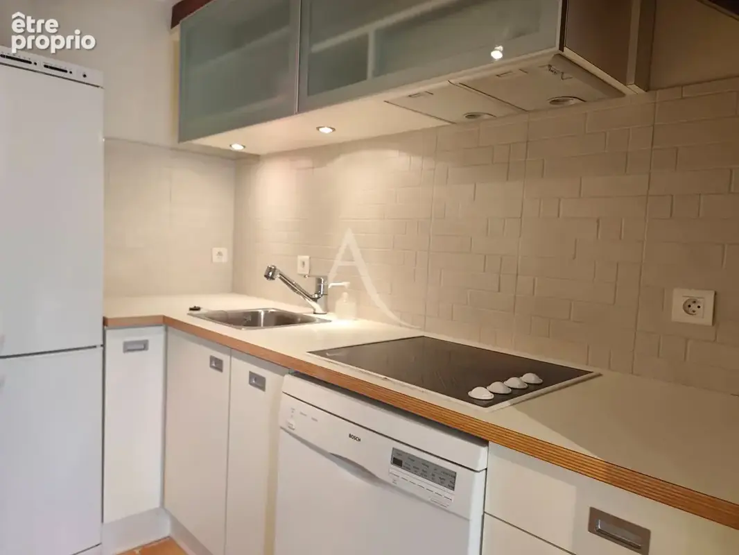 Appartement atypique au coeur du centre historique avec stationnement privatif - photo 9