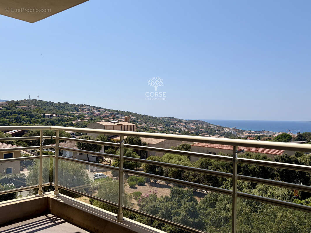 Superbe appartement 4 pieces, dernier etage, vue mer, terrasses - 20110 propriano - photo 9