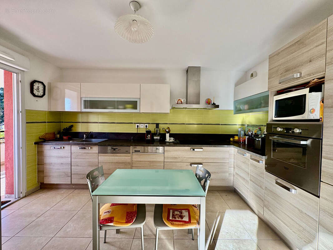 Appartement à SAUSSET-LES-PINS