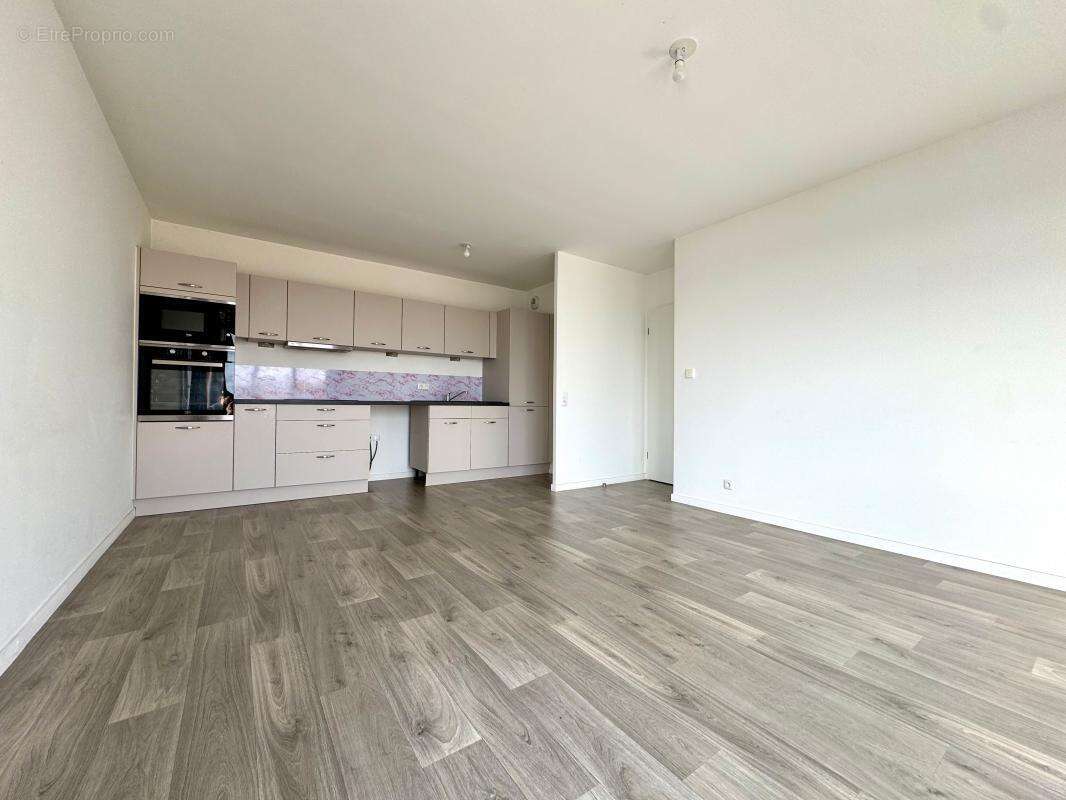 Appartement à MENNECY