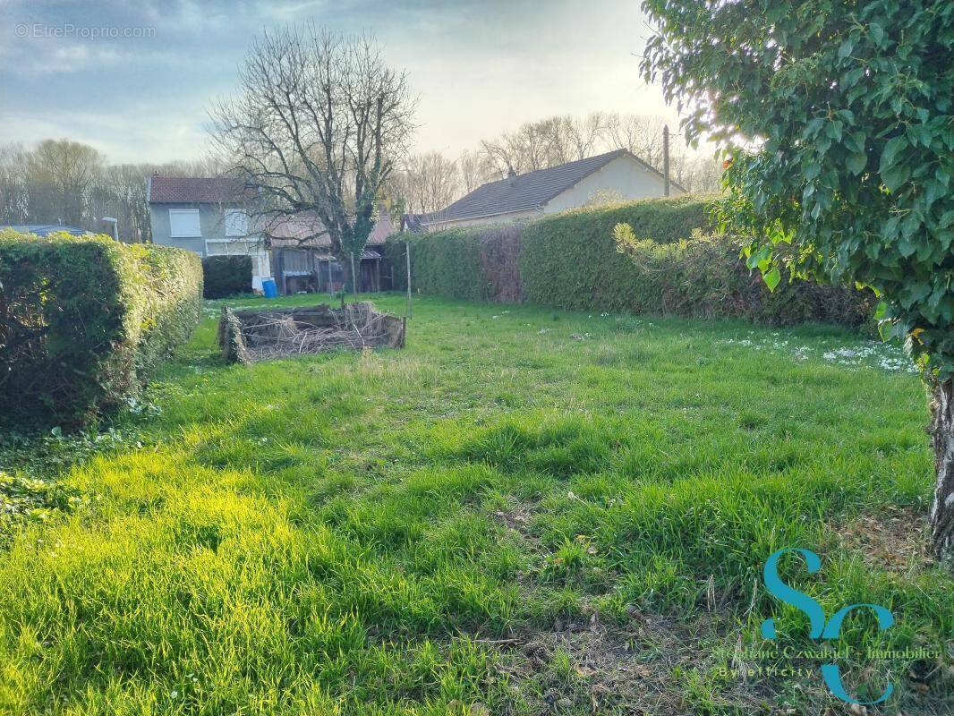 Terrain à WARMERIVILLE