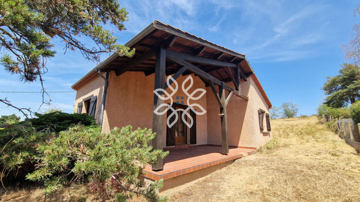 À découvrir sans tarder ! Maison avec grand terrain clos à Vergongheon - photo 17