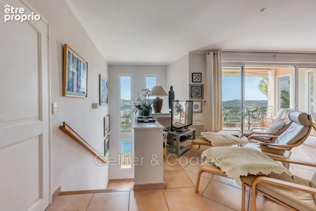 Maison 181 m² à Le Lavandou  - photo 4