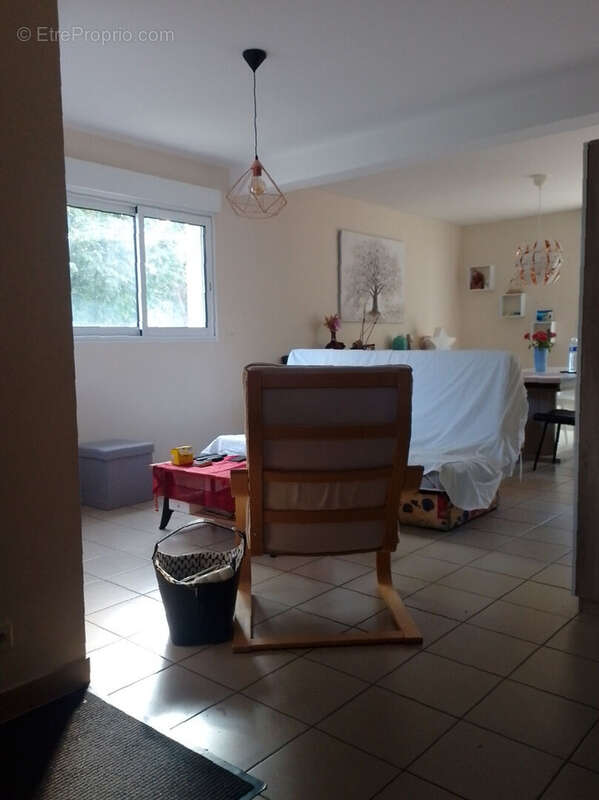 Maison à MONTOURS