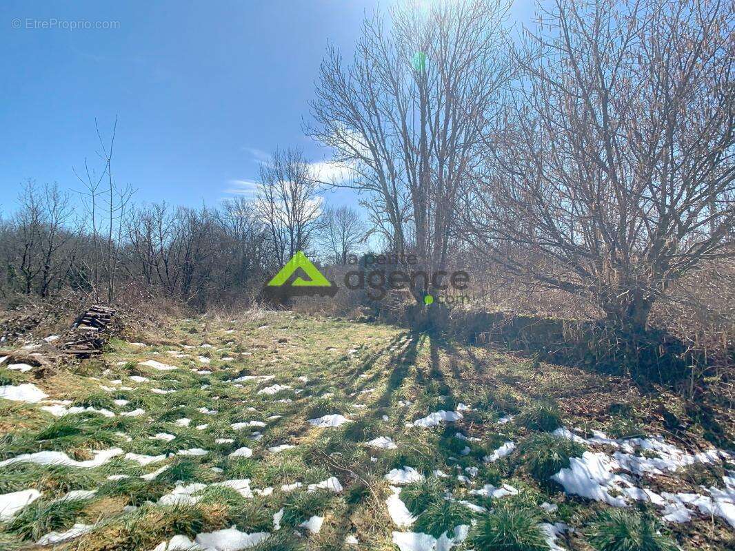 Maison à SAINT-MEDARD-LA-ROCHETTE