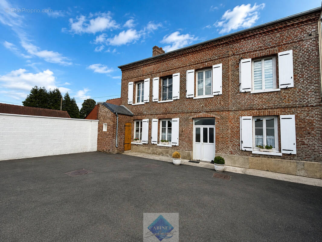 Maison à MOYENNEVILLE